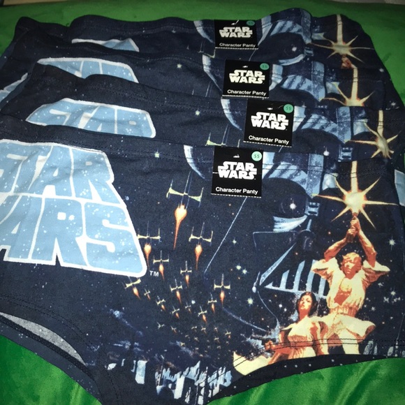 Star Wars Panty Women size Small 5. set of 4 pair - Picture 5 of 8